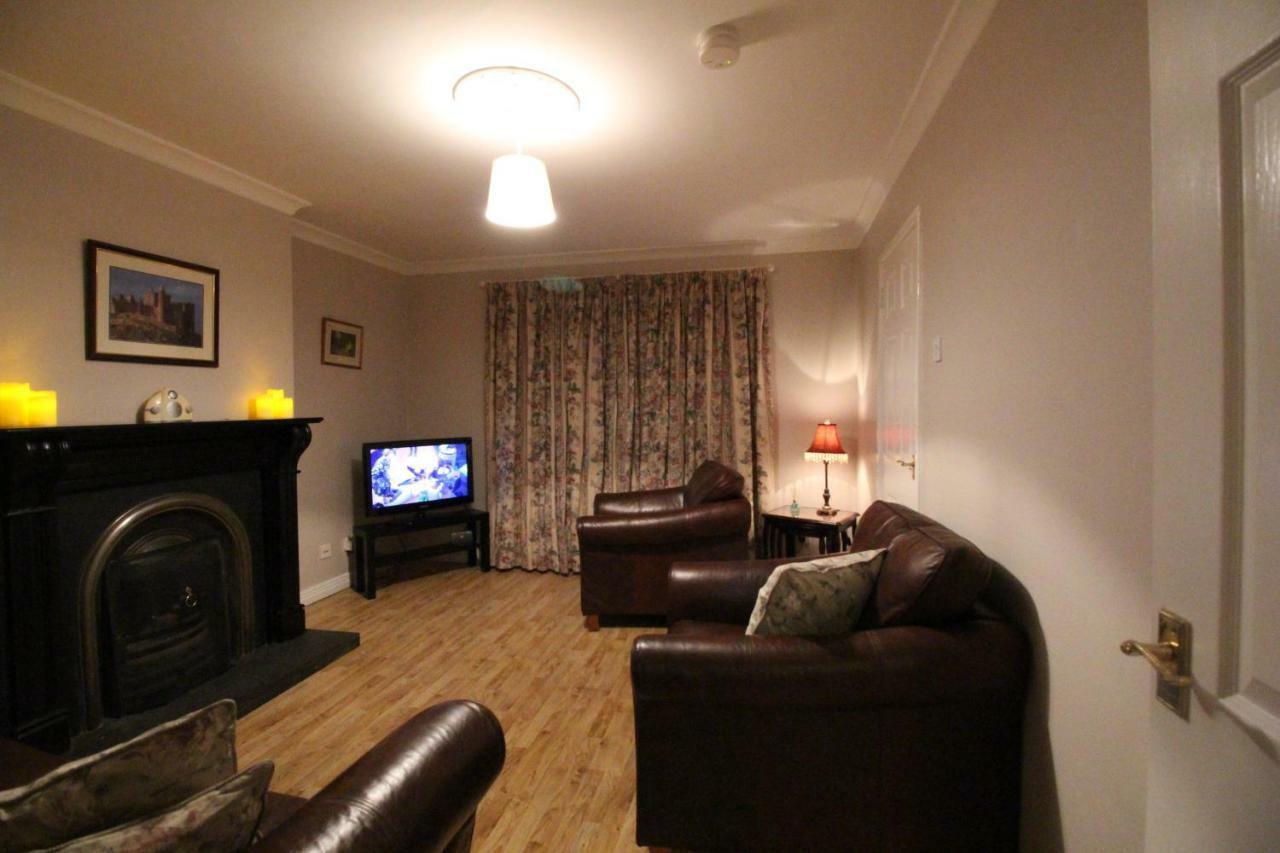 Wayside Villa Tandragee ภายนอก รูปภาพ